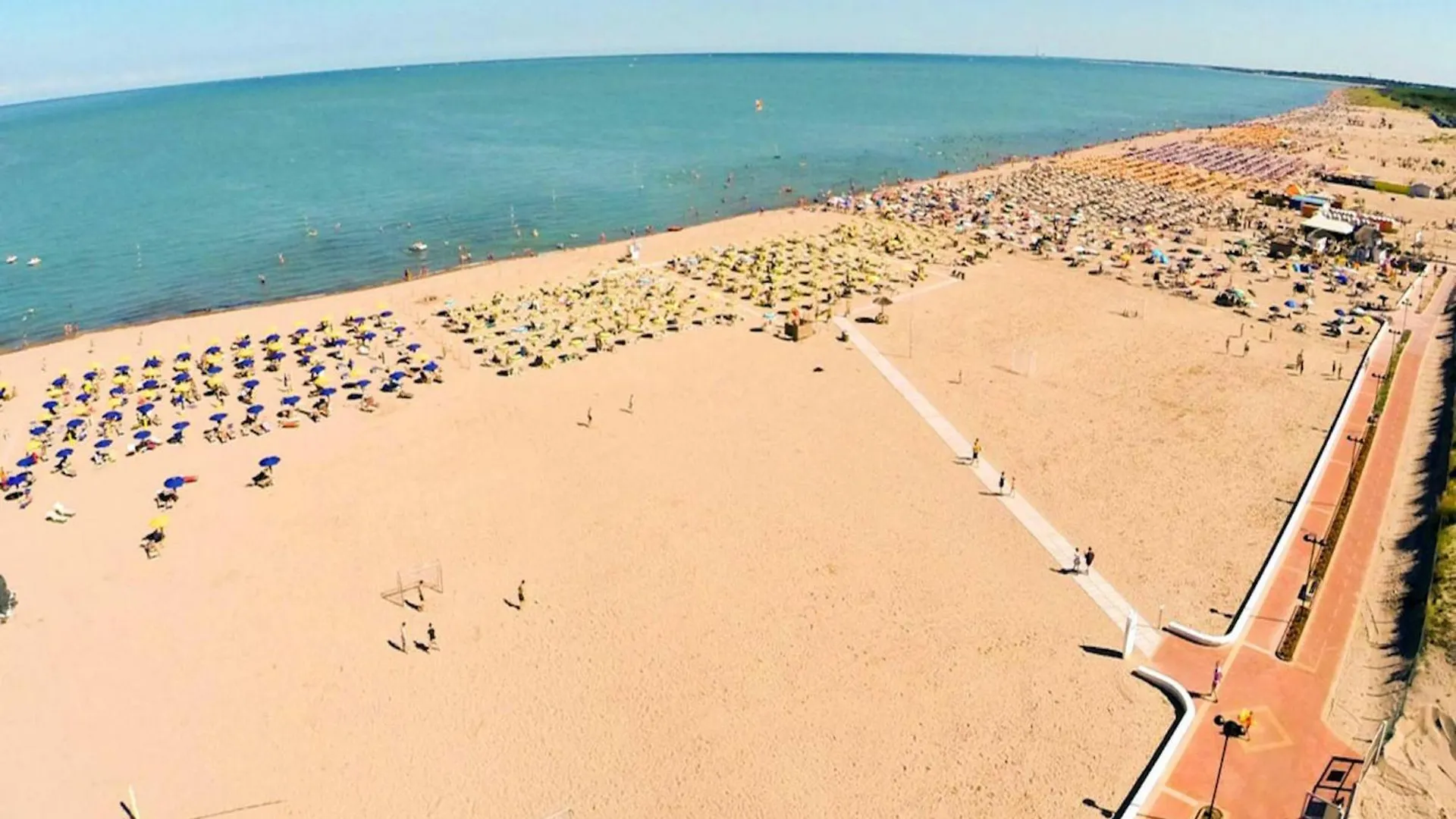 Apartment Just Steps From The Beach In Rosolina Mare Italy