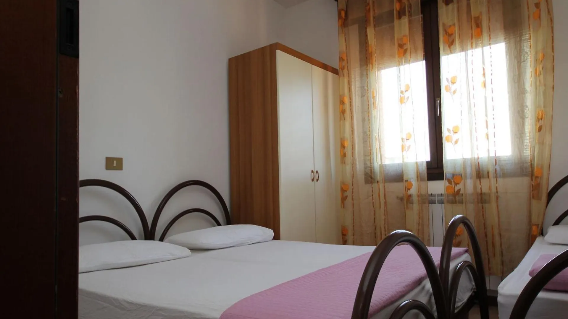 Apartment Just Steps From The Beach In Rosolina Mare